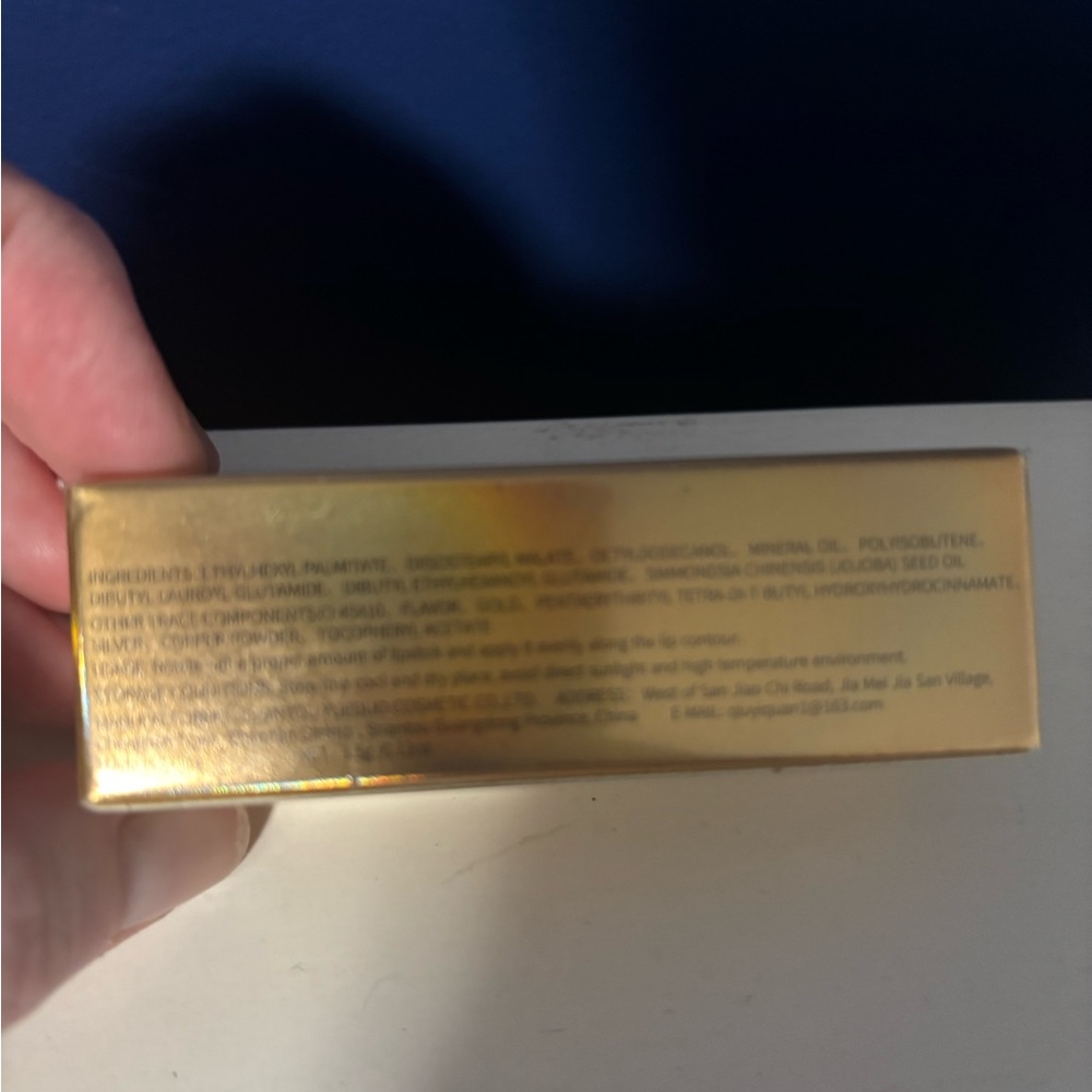 Smart Color Gold Flake Lipstick - Picture 3 of 4